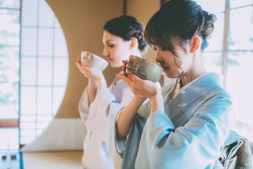 着物の女性